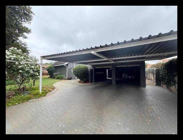 3 BEDROOM HOUSE FOR SALE IN BIRCHLEIGH